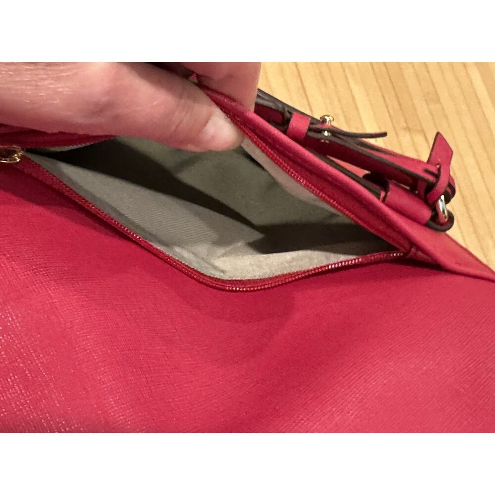 Tumi Varek Raspberry Large Travel Bag Purse Carryall Laptop Tote Bag Carry-On VG - Picture 13 of 16